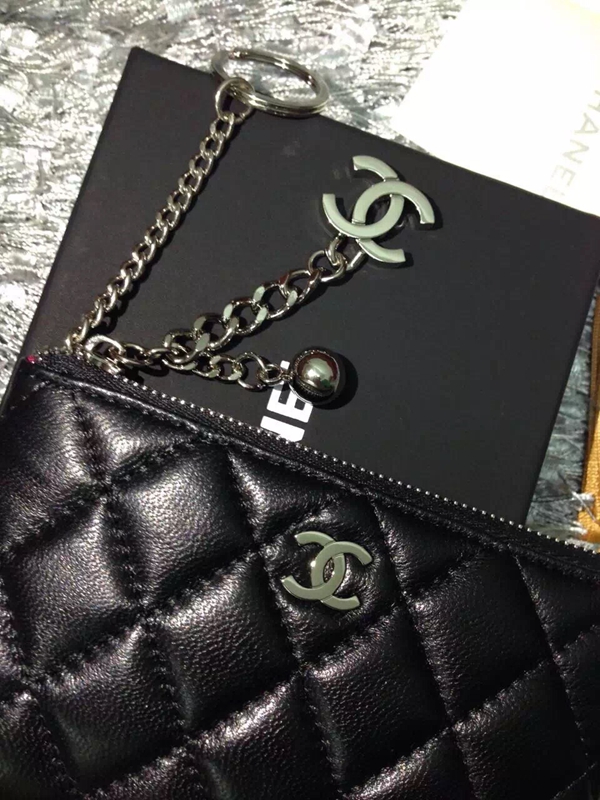 コピーシャネル激安財布背面デザイン